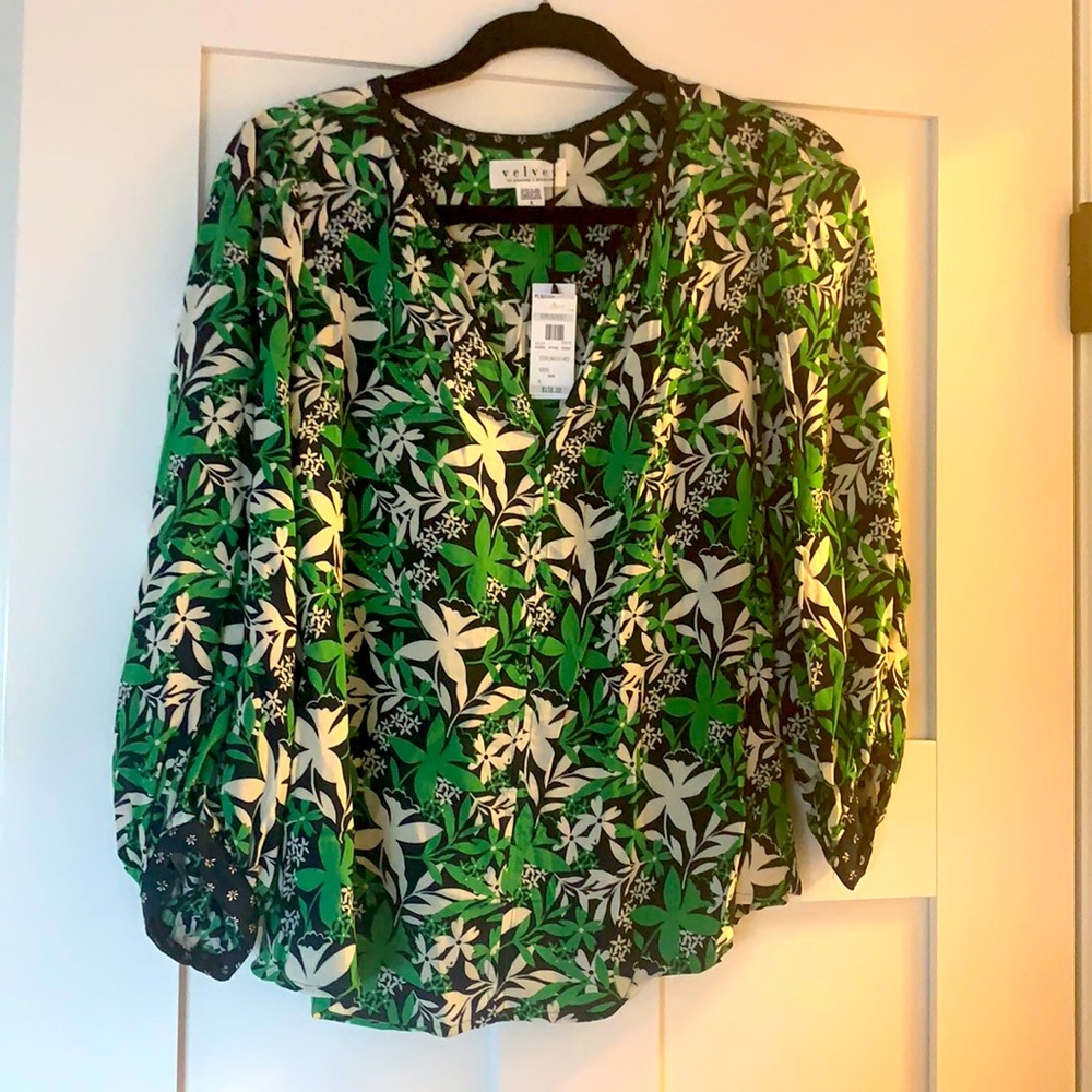Velvet v neck floral blouse